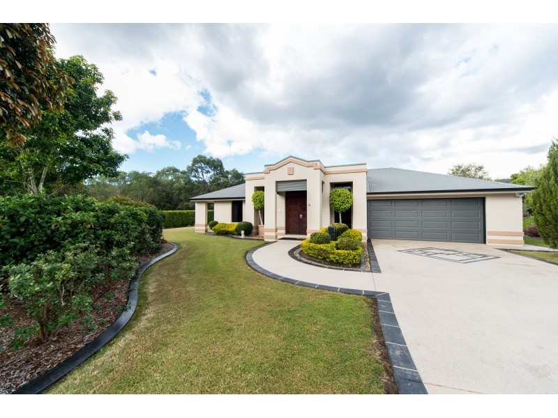 10 Howard Hughes Court, Maudsland QLD 4210