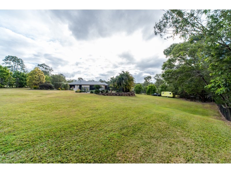 10 Howard Hughes Court, Maudsland QLD 4210