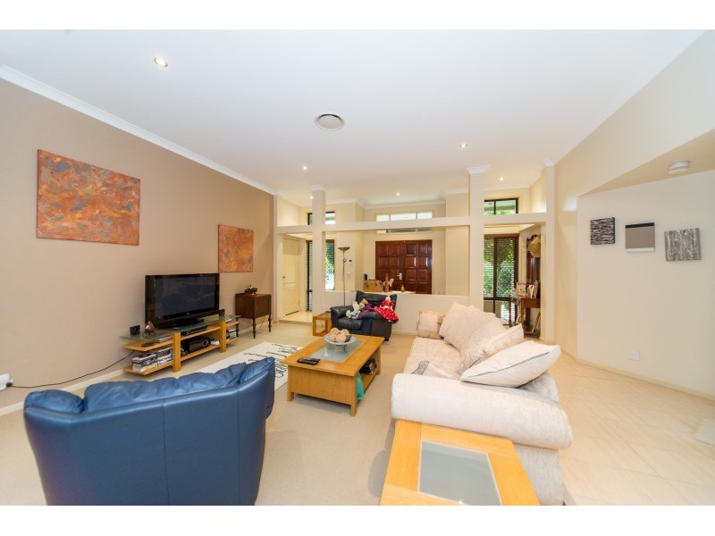 10 Howard Hughes Court, Maudsland QLD 4210