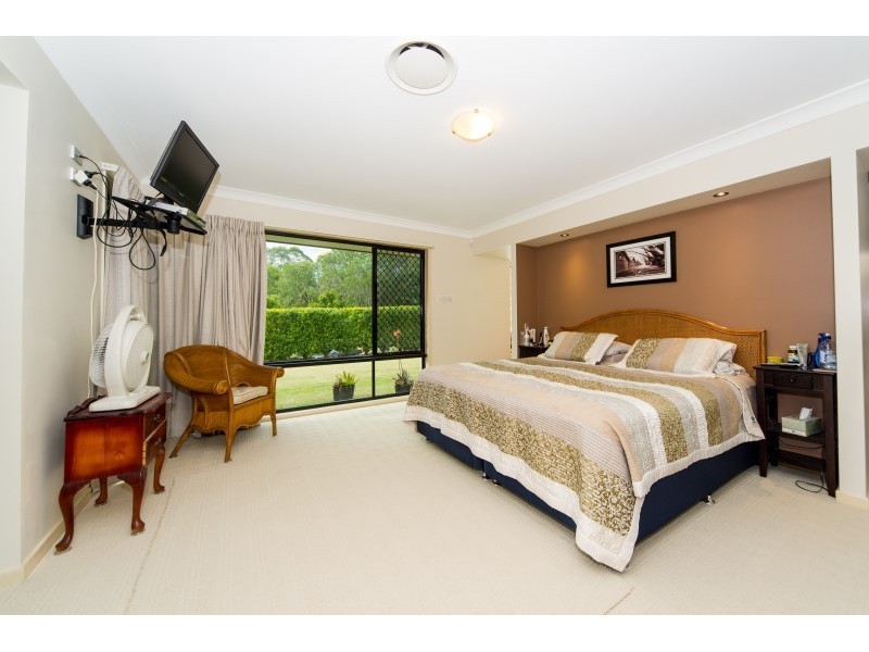 10 Howard Hughes Court, Maudsland QLD 4210