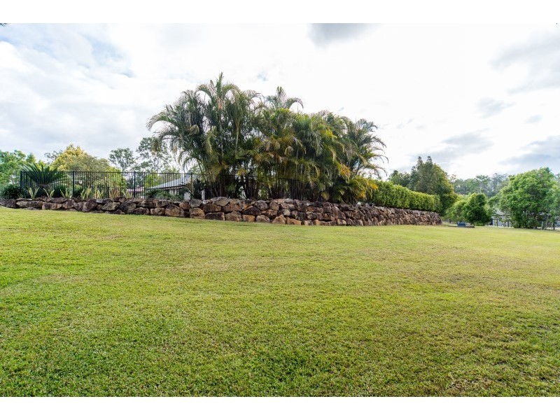 10 Howard Hughes Court, Maudsland QLD 4210