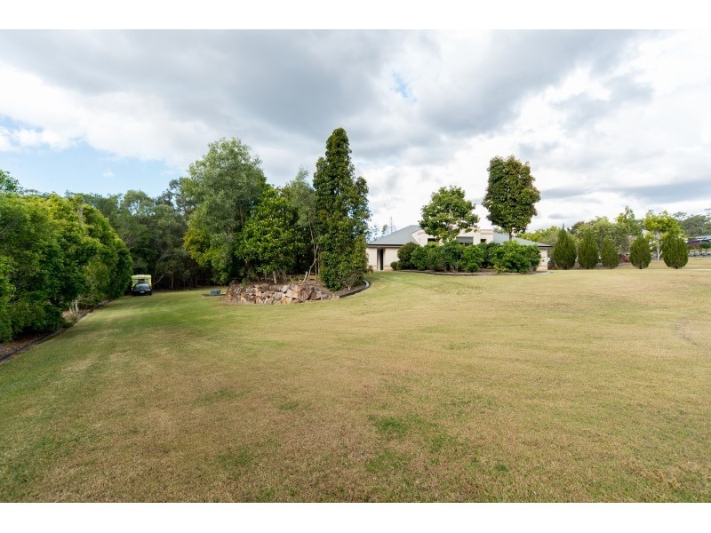 10 Howard Hughes Court, Maudsland QLD 4210