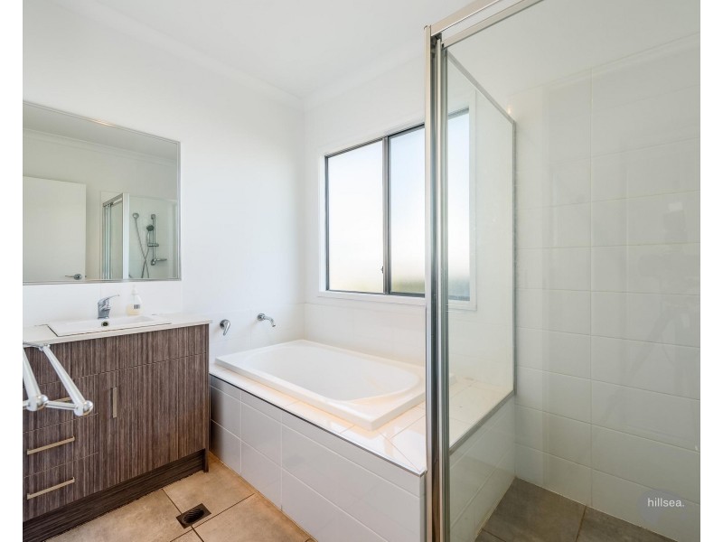 25 Butcher Bird Circuit, Upper Coomera QLD 4209