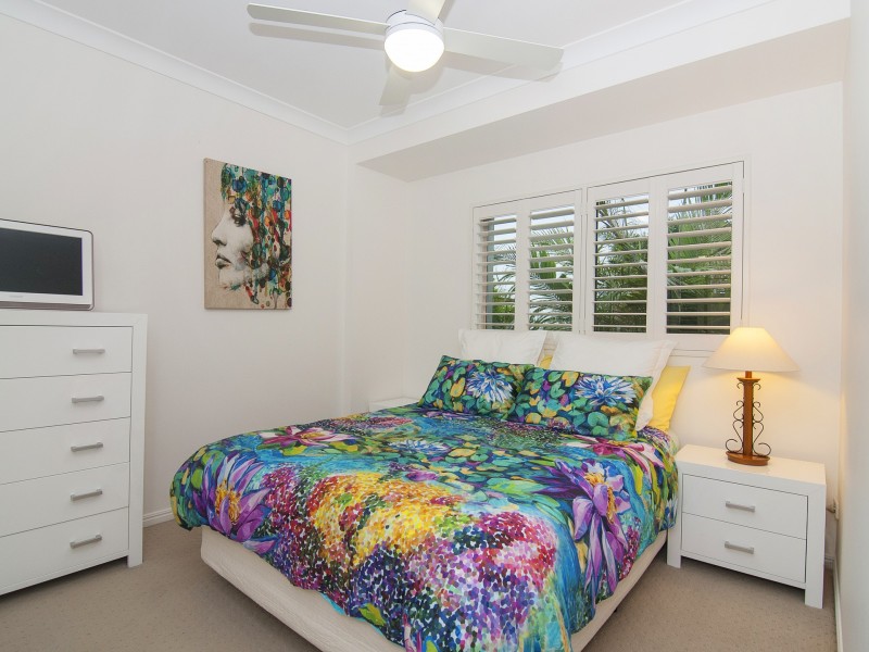 7/7 Esplanade West, Paradise Point QLD 4216