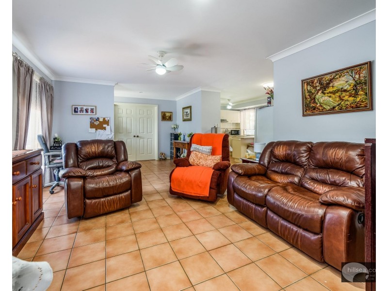 39 Nandi Terrace, Pacific Pines QLD 4211