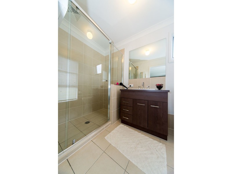 16 Calypso Court, Oxenford QLD 4210