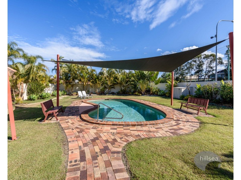 1/81 Olsen Avenue, Labrador QLD 4215