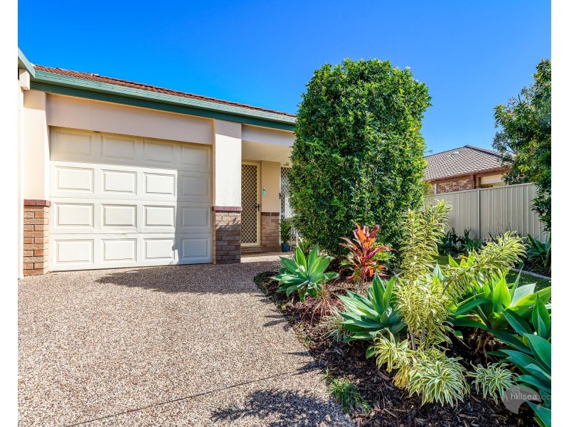 2/11 Tanias Place, Labrador QLD 4215