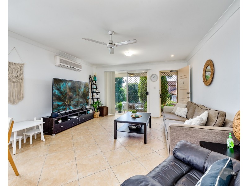 2/11 Tanias Place, Labrador QLD 4215