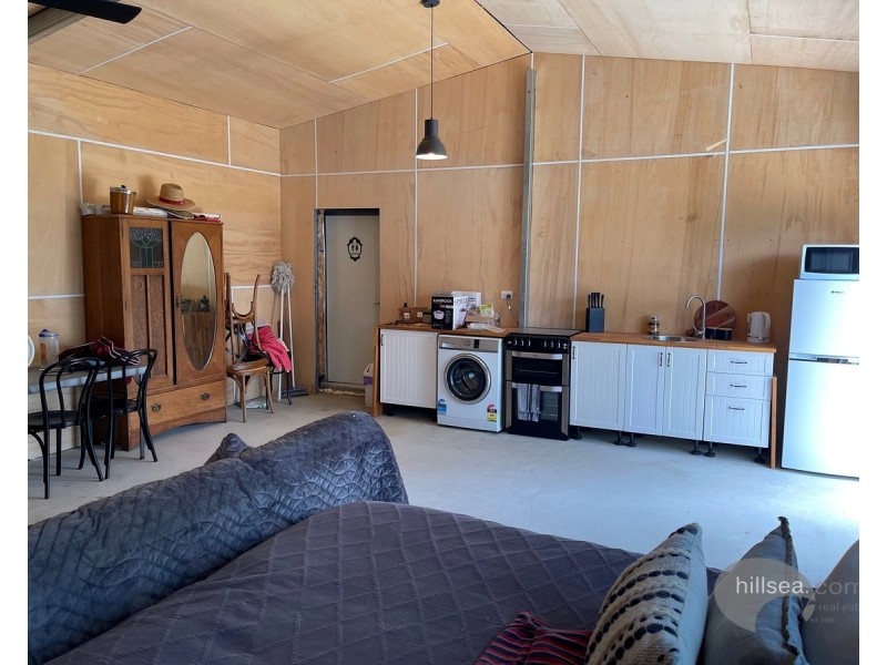 2-18 Navereno Court, Mundoolun QLD 4285