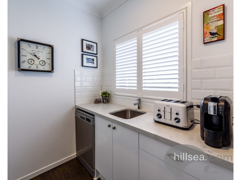 15 Mungala Street, Hope Island QLD 4212