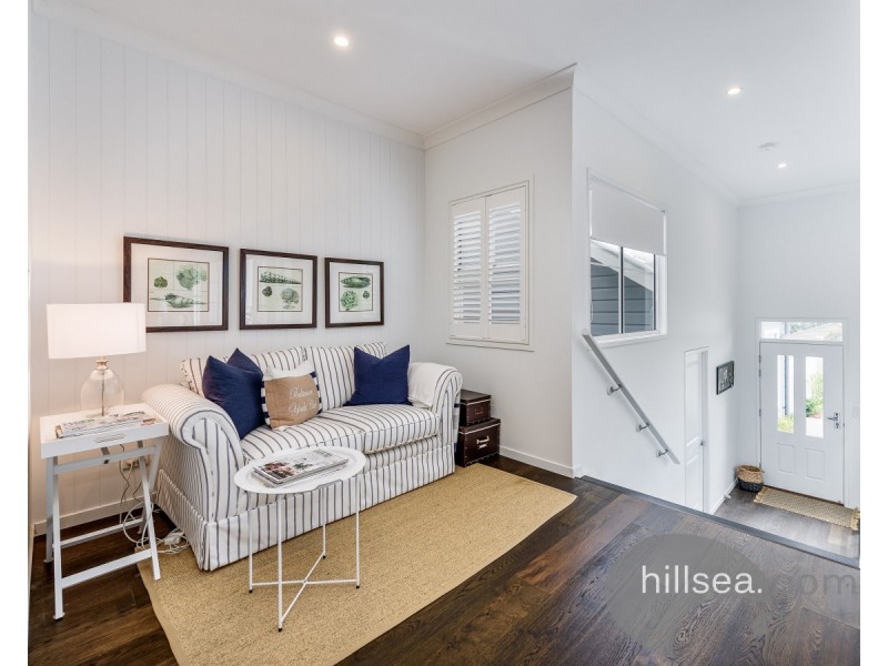 15 Mungala Street, Hope Island QLD 4212