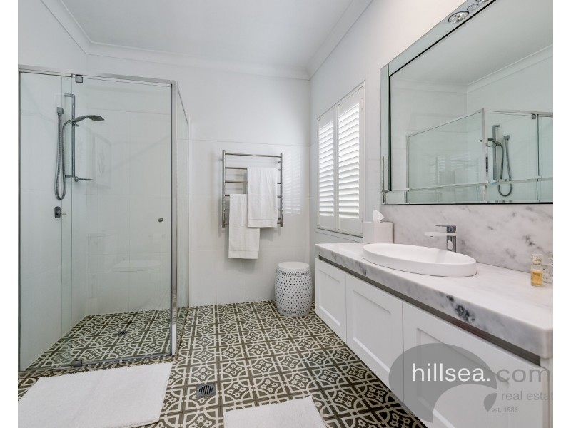 15 Mungala Street, Hope Island QLD 4212