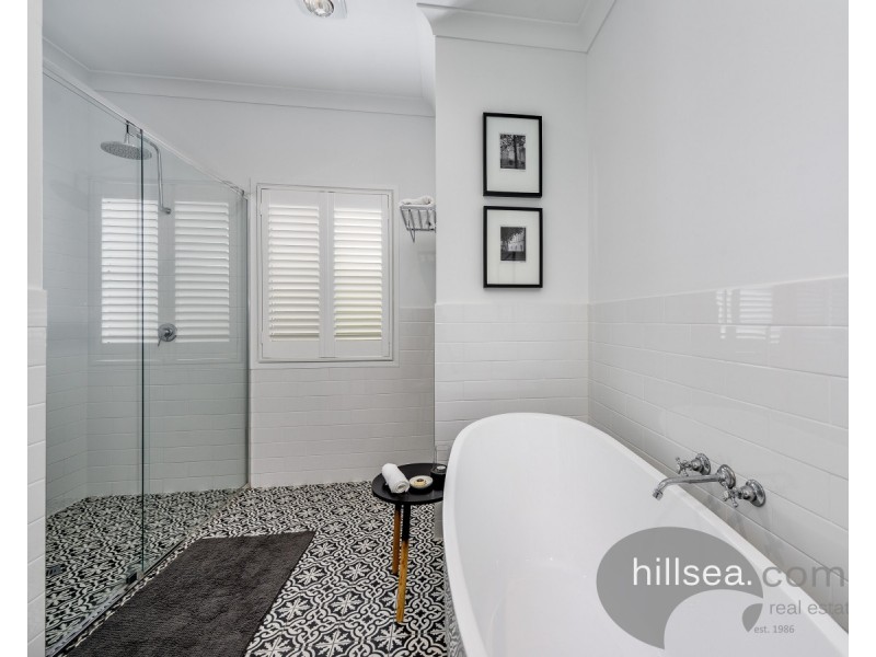 15 Mungala Street, Hope Island QLD 4212