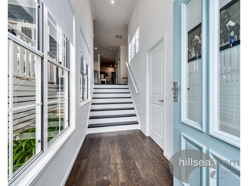 15 Mungala Street, Hope Island QLD 4212