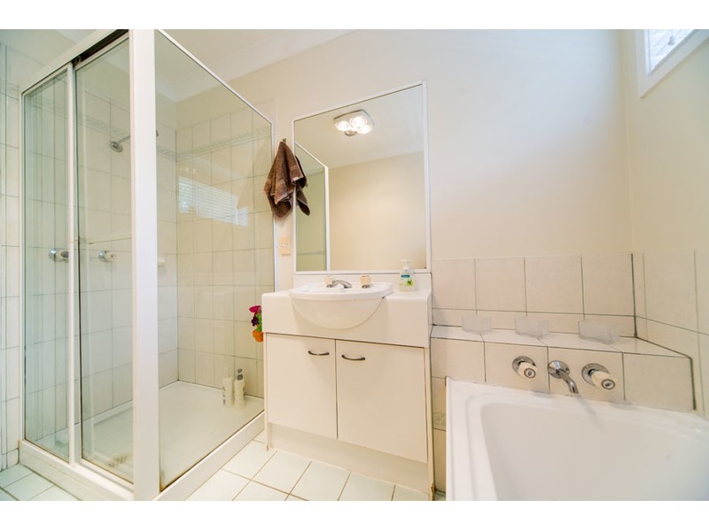 1 Pinedale Street, Oxenford QLD 4210