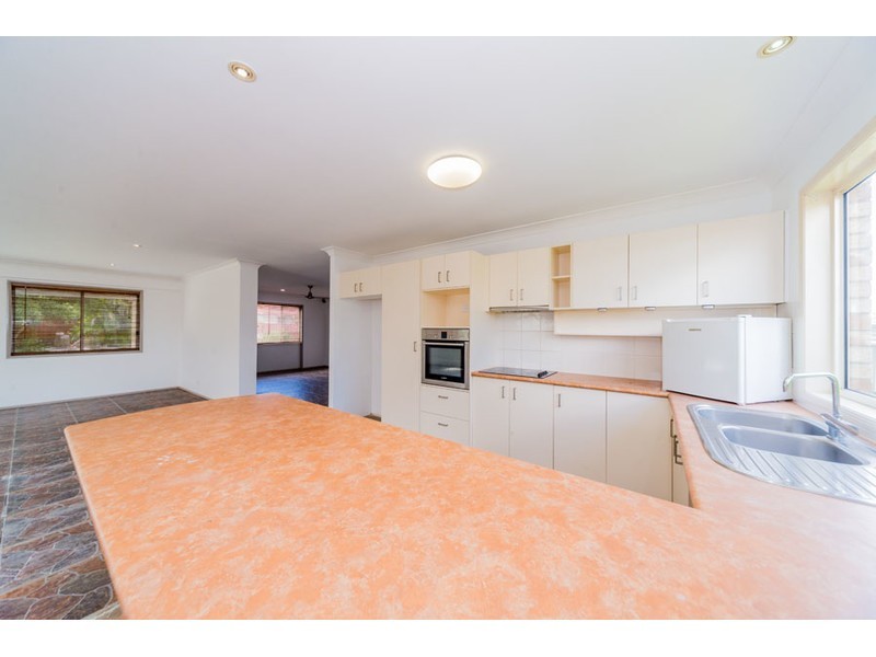 16 Pandora Crescent, Pacific Pines QLD 4211