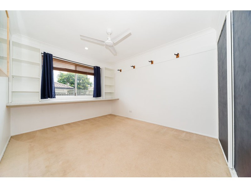 16 Pandora Crescent, Pacific Pines QLD 4211