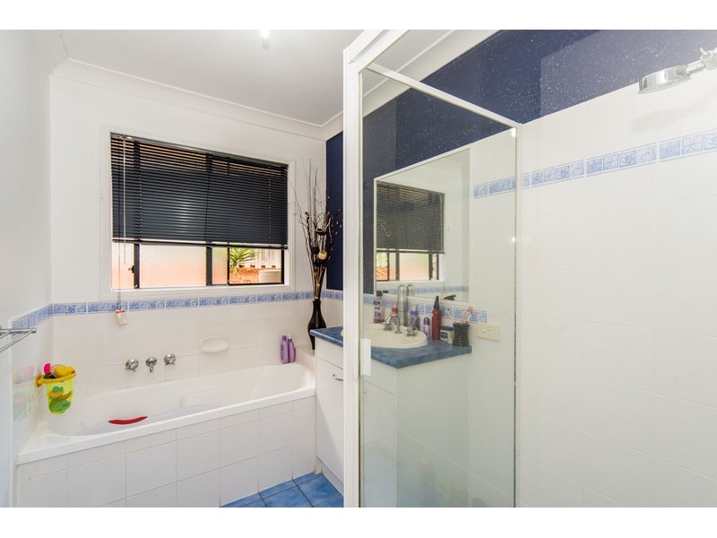 10 Kosrae Street, Pacific Pines QLD 4211