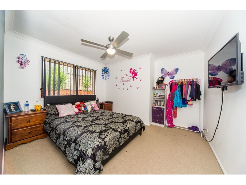 10 Kosrae Street, Pacific Pines QLD 4211