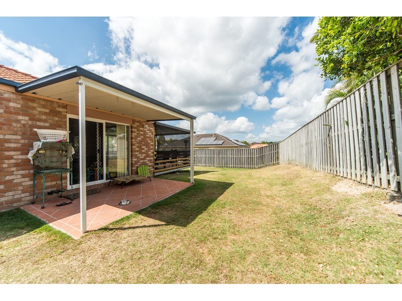 6 Stromlo Court, Pacific Pines QLD 4211
