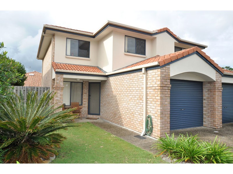 10/2 Bos Drive, Coomera QLD 4209