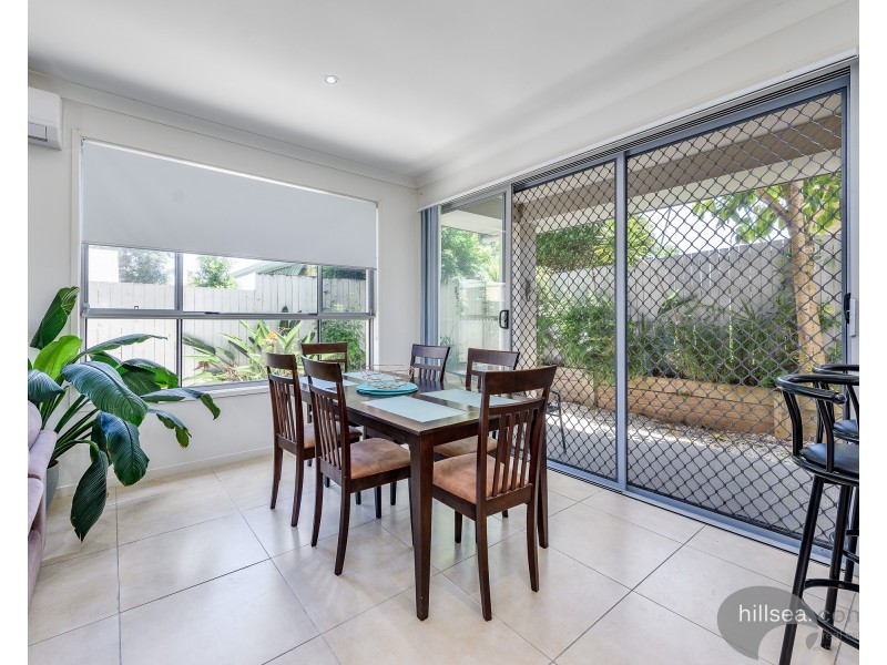 2/9 McWilliam Close, Labrador QLD 4215
