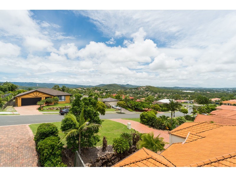 14 Mitaro Rise, Pacific Pines QLD 4211