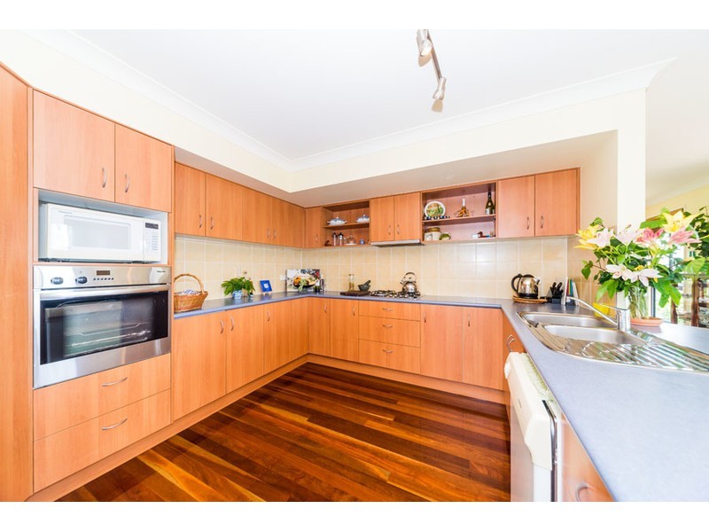 14 Mitaro Rise, Pacific Pines QLD 4211