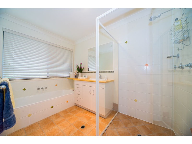 14 Mitaro Rise, Pacific Pines QLD 4211
