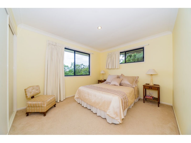 14 Mitaro Rise, Pacific Pines QLD 4211