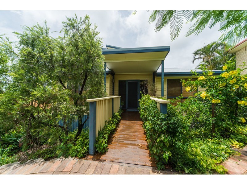 14 Mitaro Rise, Pacific Pines QLD 4211