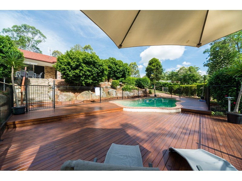 4 Sabina Park Court, Mount Nathan QLD 4211