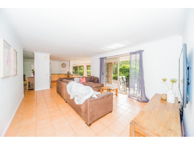 4 Sabina Park Court, Mount Nathan QLD 4211