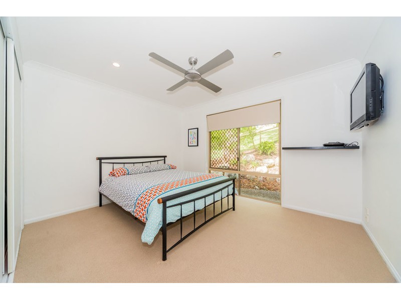 4 Sabina Park Court, Mount Nathan QLD 4211