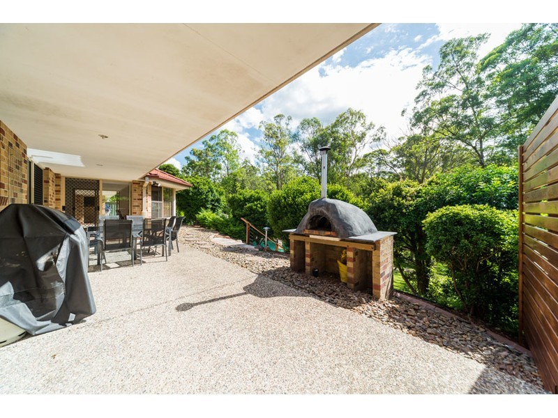4 Sabina Park Court, Mount Nathan QLD 4211