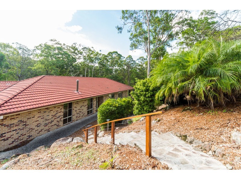 4 Sabina Park Court, Mount Nathan QLD 4211