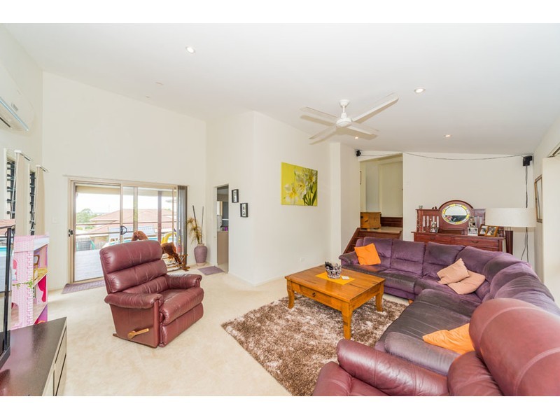24 Currawong Crescent, Upper Coomera QLD 4209