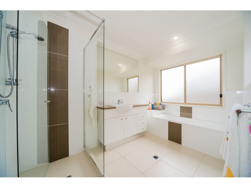 24 Currawong Crescent, Upper Coomera QLD 4209