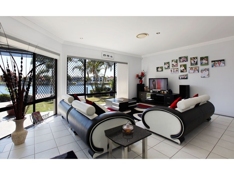 3 Windchimes Way, Helensvale QLD 4212