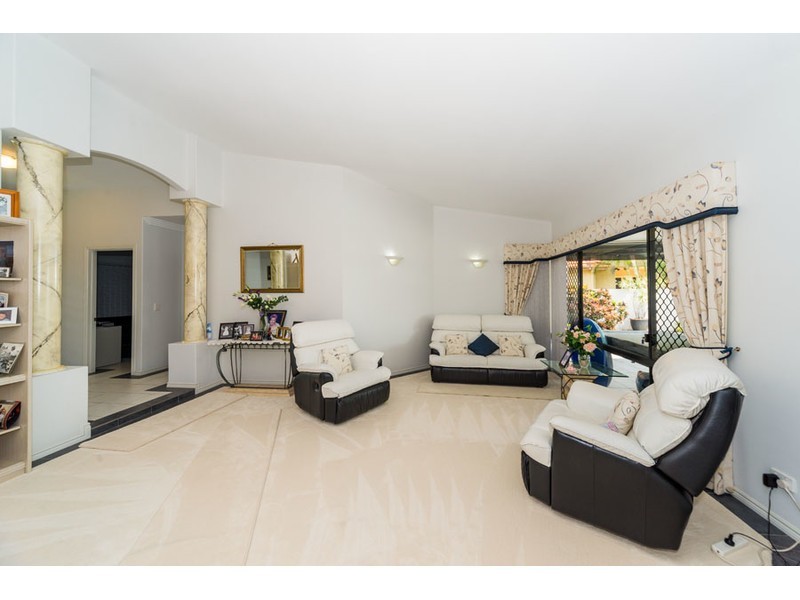 3 Windchimes Way, Helensvale QLD 4212