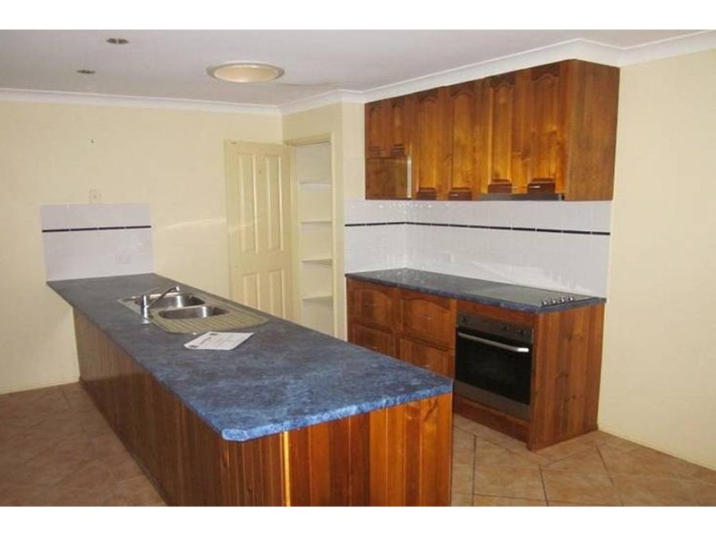 8 Tandanus Court, Oxenford QLD 4210