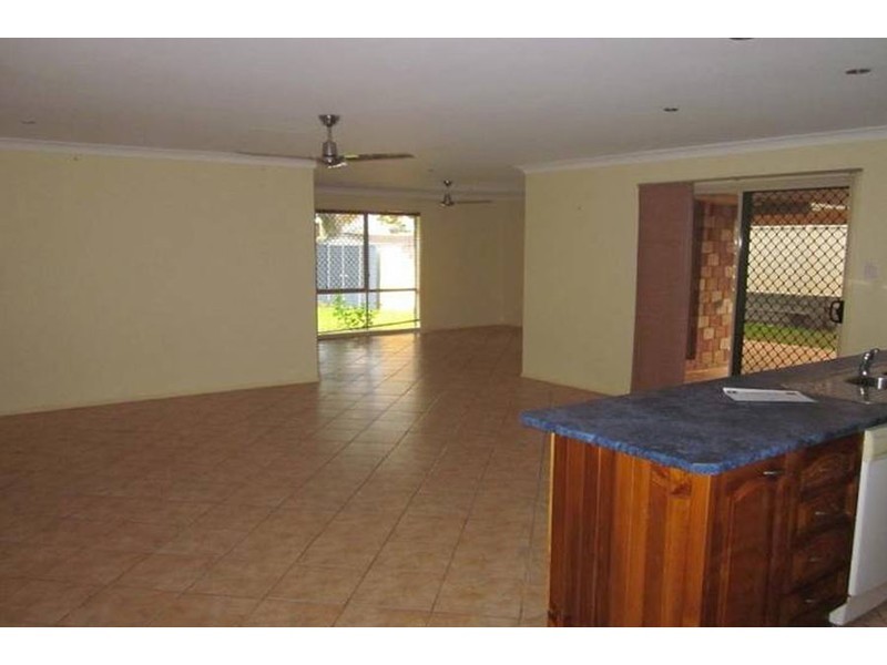 8 Tandanus Court, Oxenford QLD 4210