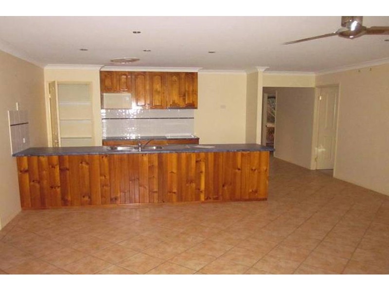 8 Tandanus Court, Oxenford QLD 4210