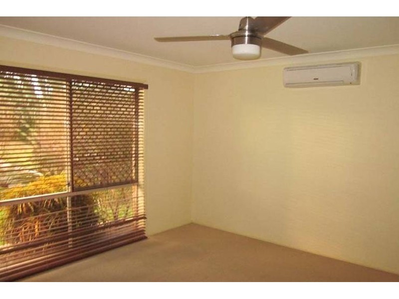 8 Tandanus Court, Oxenford QLD 4210