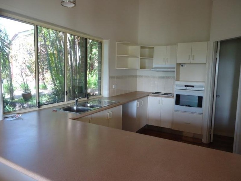 17 Phoenix Street, Pacific Pines QLD 4211