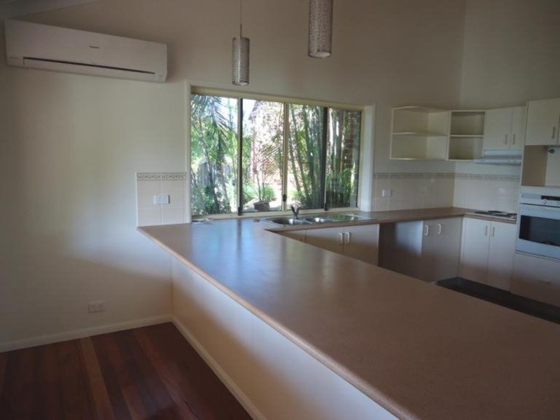 17 Phoenix Street, Pacific Pines QLD 4211