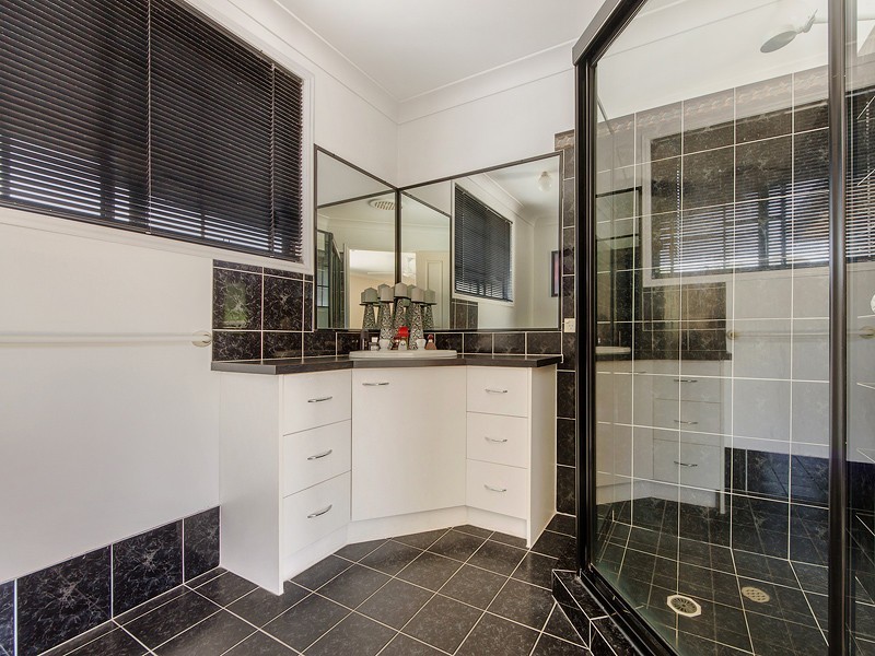 5 Roche Court, Oxenford QLD 4210