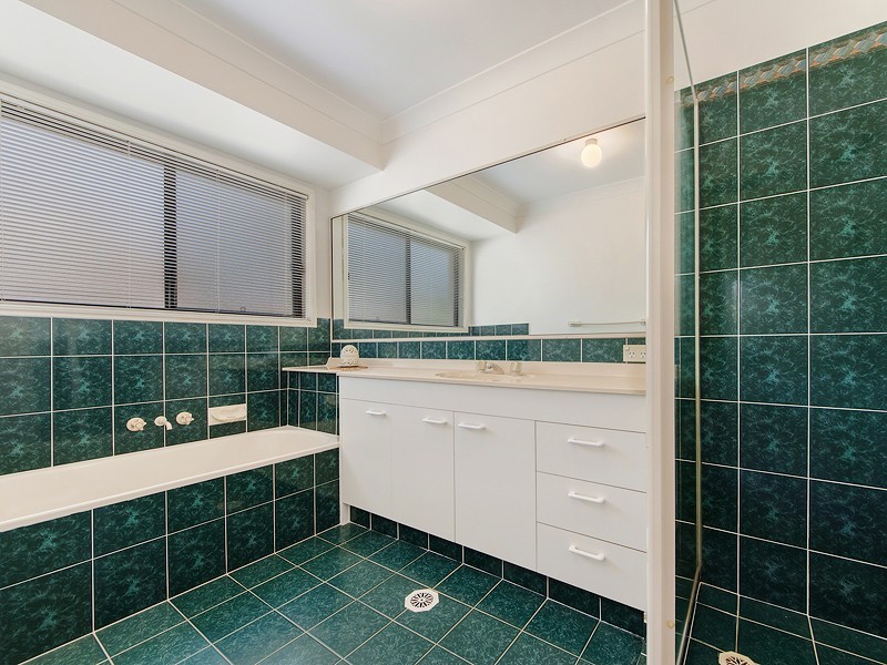 5 Roche Court, Oxenford QLD 4210