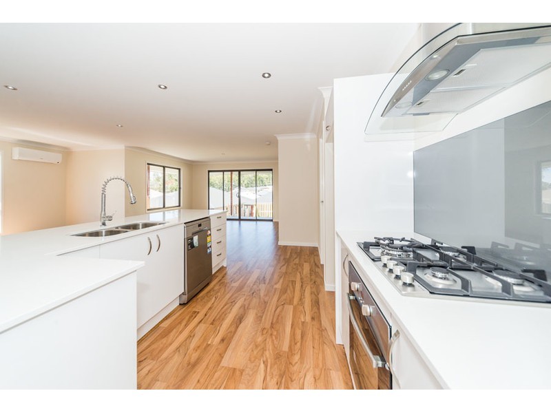 27 Dorretti Circuit, Upper Coomera QLD 4209